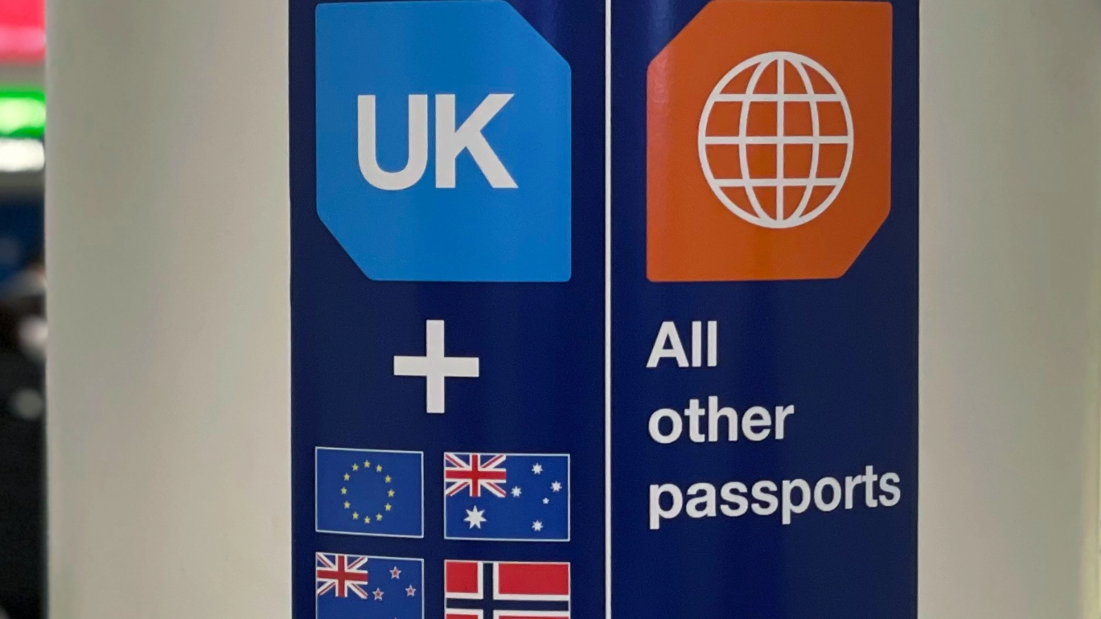 EU EES rules signage at the airport