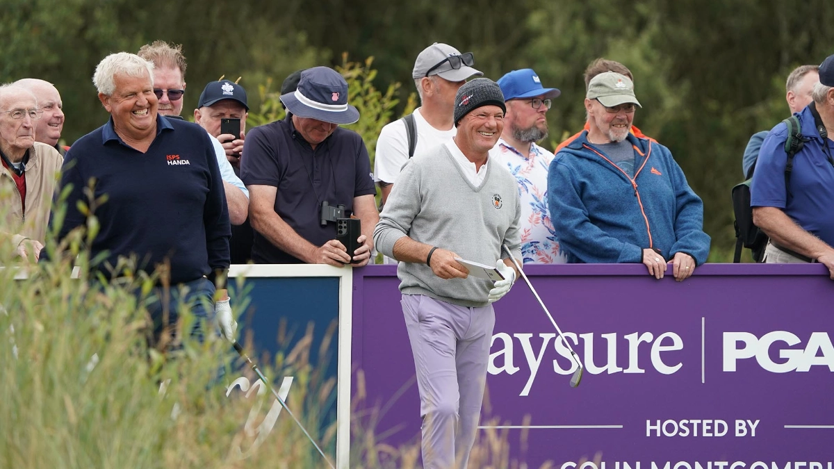 an image of people watching staysure legends tour